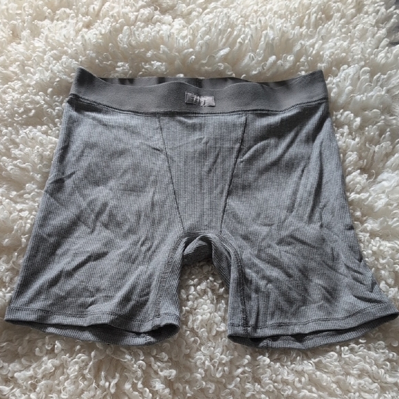 SKIMS Soft Lounge Boxer S - Picture 1 of 5